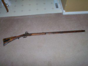 FULL STOCK FLINTLOCK RIFLE EARLY 1800'S