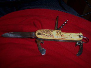 EMBOSSED ELK POCKET KNIFE