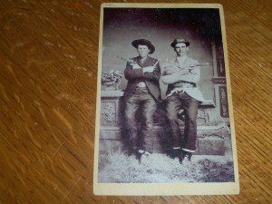 COWBOYS COLT SINGLE ACTIONS KNIFE & WHISKEY PHOTO