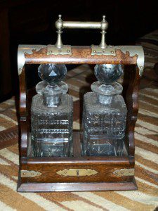 ANTIQUE LIQEOR BOTTLES