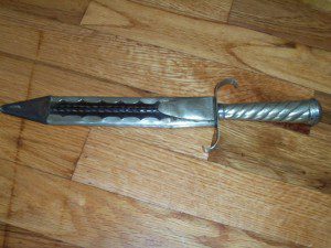 ANTIQUE BOWIE KNIFE.