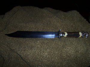 SHEFFIELD HORSEHEAD BOWIE KNIFE.