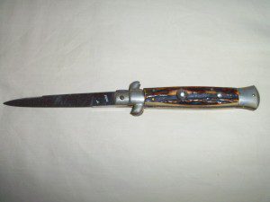 ROSTFRET SWITCH BLADE KNIFE.
