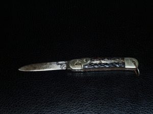 BONSA SPRINGER SWITCH BLADE KNIFE.