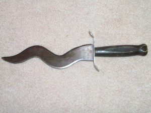 CROOKED BLADE BOWIE KNIFE