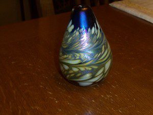 ANTIQUE PULLED FEATHER VASE