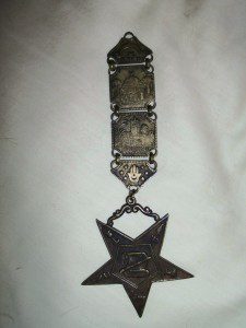 ANTIQUE MEDAL.