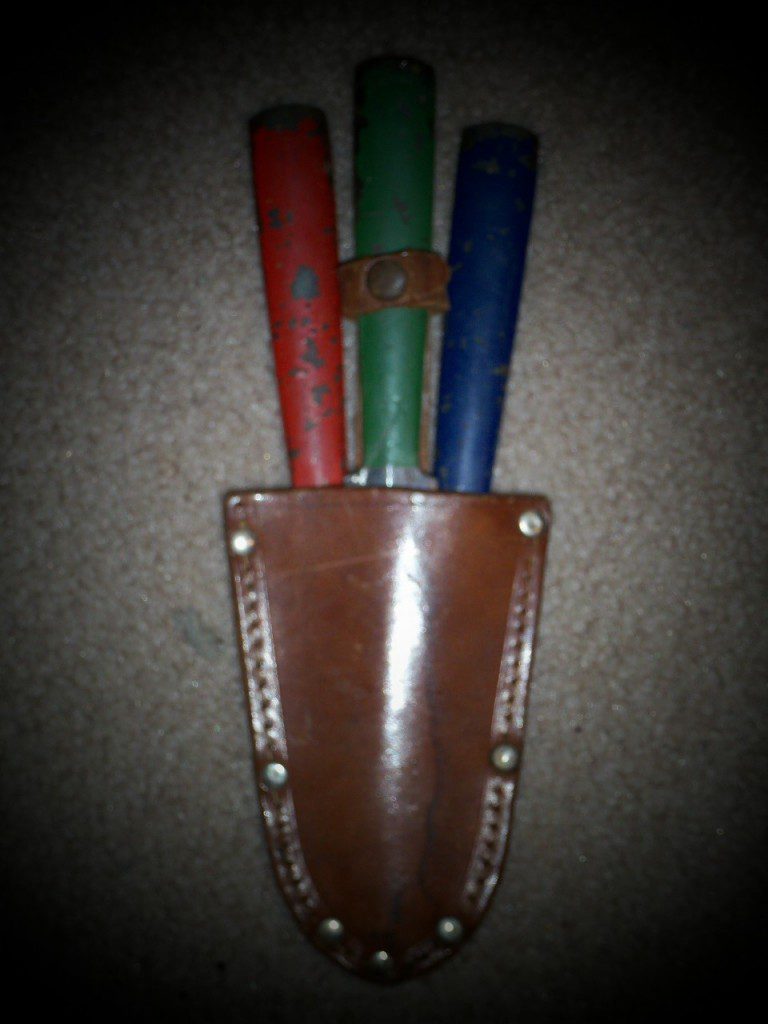 VINTAGE THROWING KNIVES. S&H Civil War Antiques