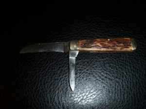 REMINGTON R1113 POCKET KNIFE.